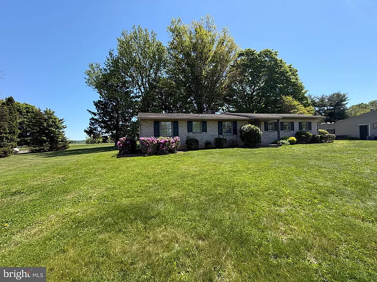 2381 Beaver Valley Pike — Photo 2
