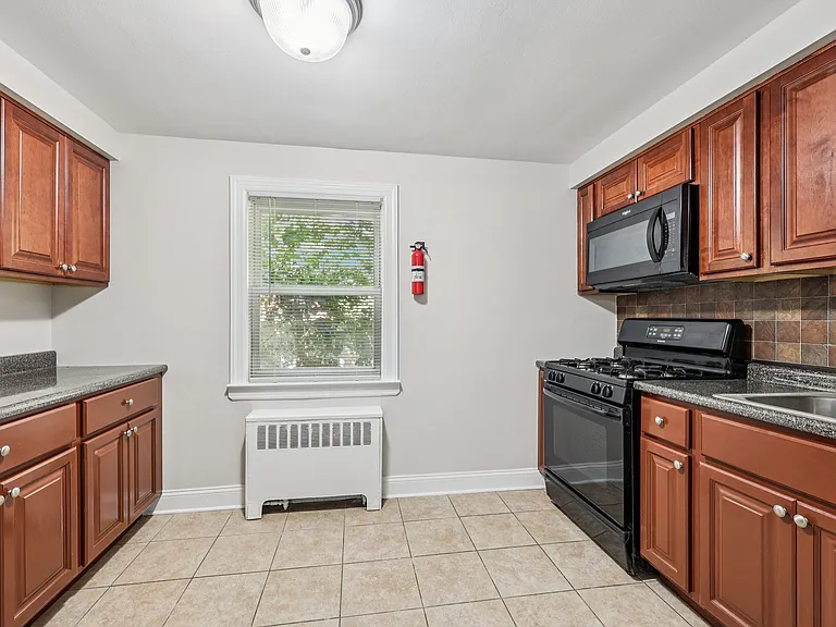 Eagle Rock Apartments — Photo 14