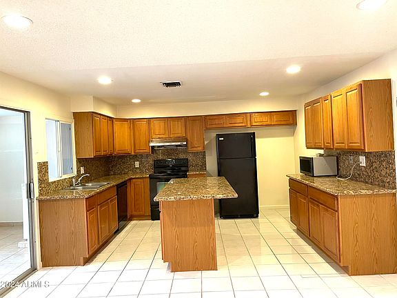 5th image of 5651 W SUNNYSLOPE Lane