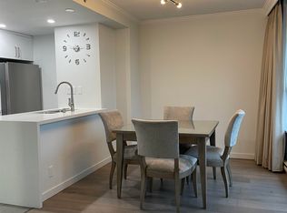 33 Smithe St #2605, Vancouver, BC V6B0B5