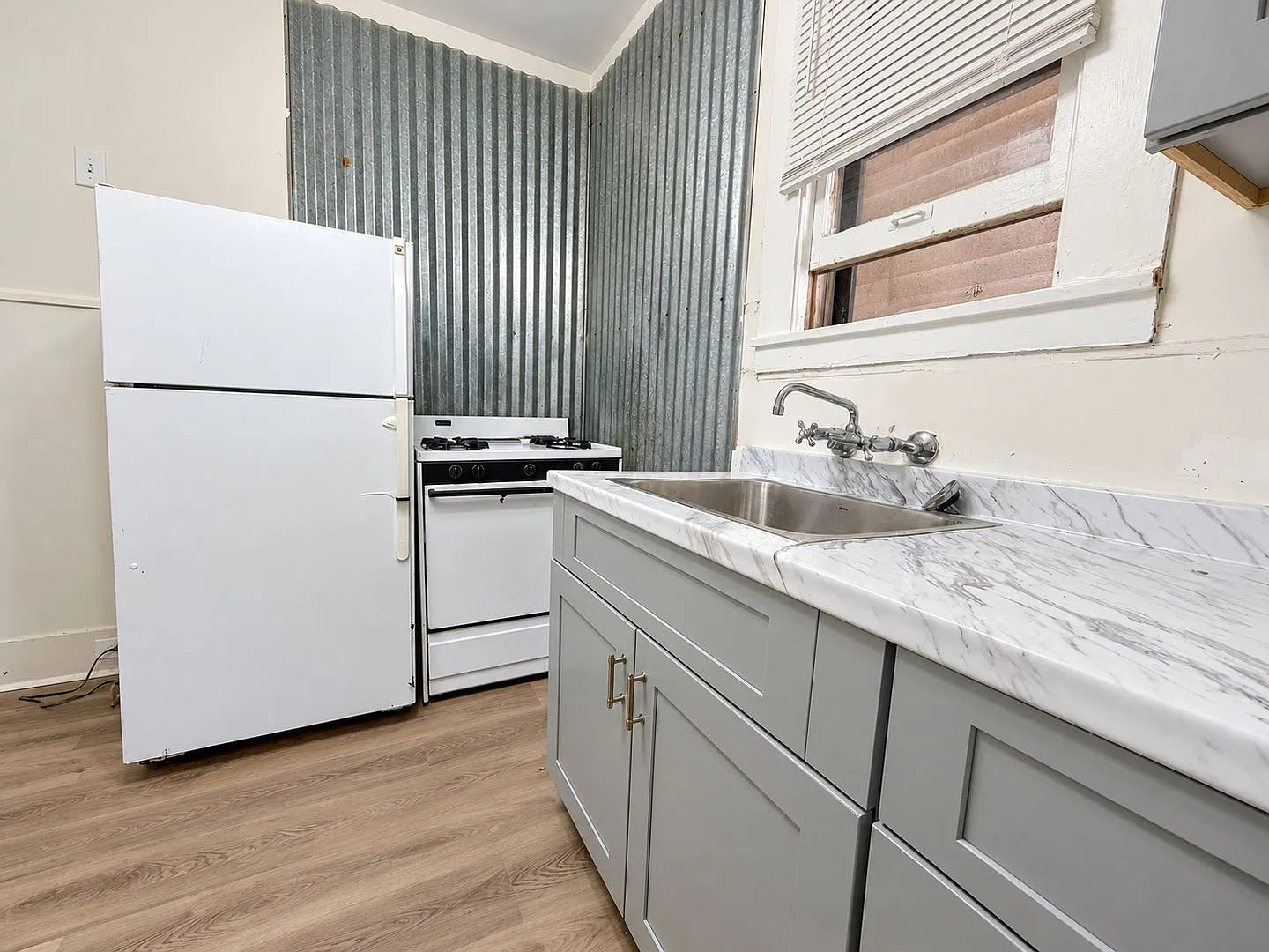 Charming 2-Bedroom Home Near Downtown San Antonio — Photo 1