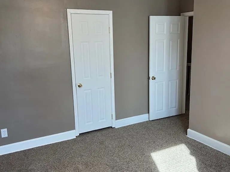 5905 The Alameda — Photo 10