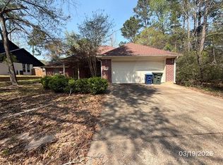 606 W Ln, Huntsville, TX 77340