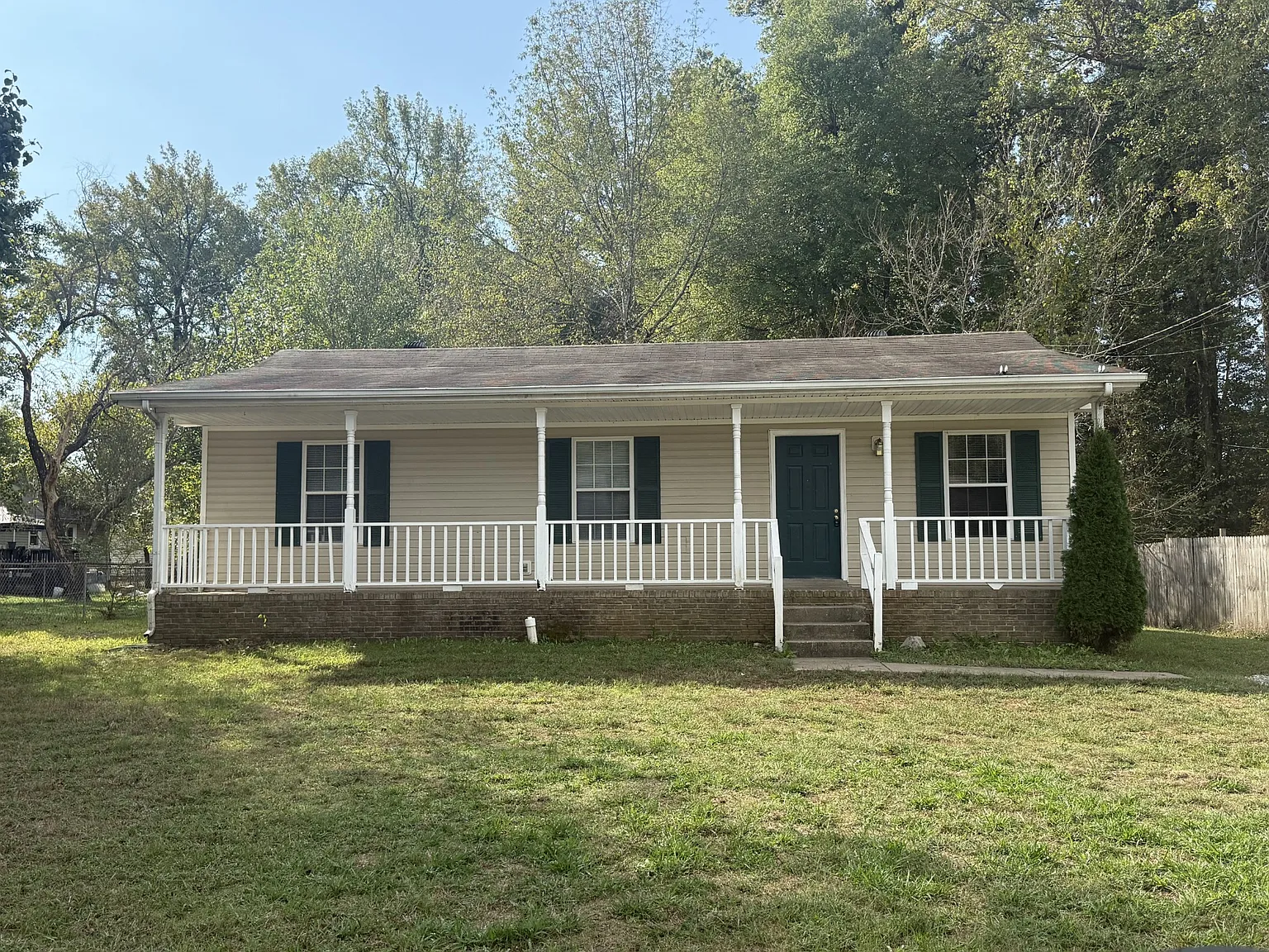 746 Spees Dr photo 1