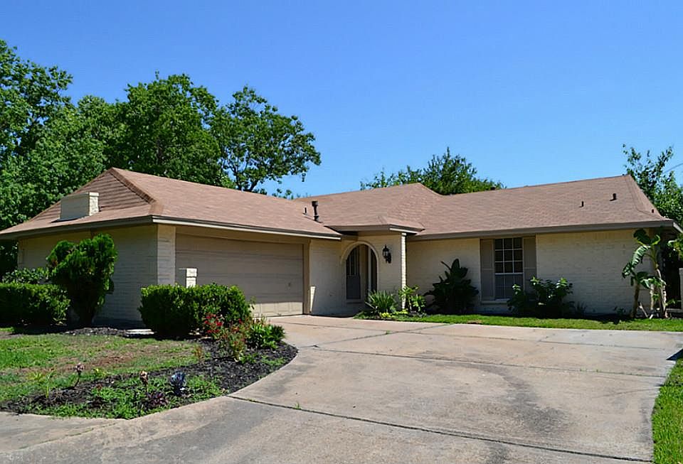 1st image of 10315 Sagetrail Dr