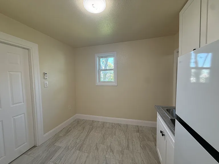 Dining/Kitchen area