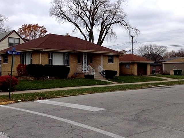 1st image of 402 156th Pl