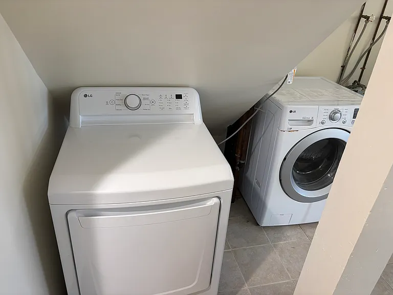 173 Harold Ave #1A — Photo 6