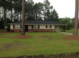 122 Robin St, Baxley, GA 31513
