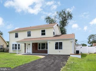 192 Somerset Dr, Willingboro, NJ 08046