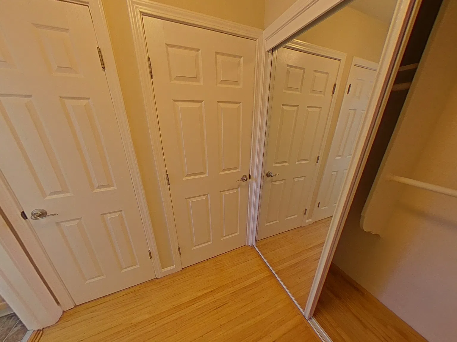 Studio, 400 sqft, $2,795 — Photo 3