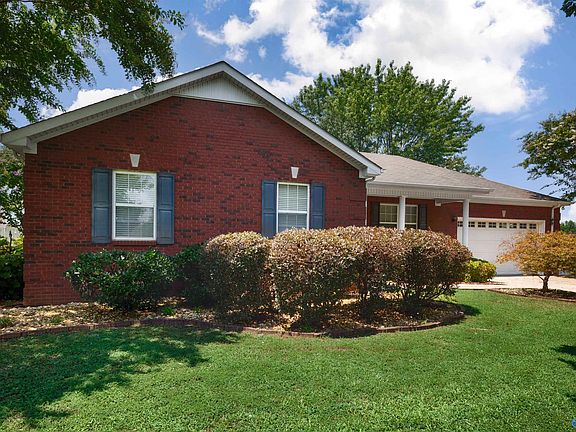 4th image of 1702 Bellview Dr