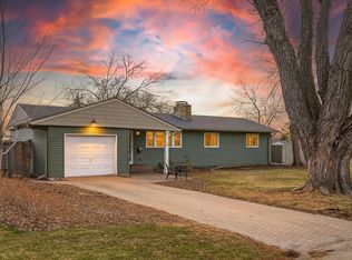 1812 Sunny Slope Ln, Saint Paul, MN 55116