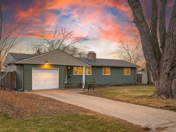 1812 Sunny Slope Ln, Saint Paul, MN 55116