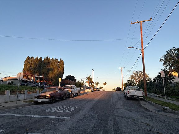 4th image of 13560 Sunshine Ave