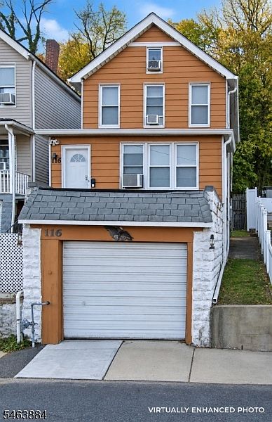 1st image of 116 N 8Th St