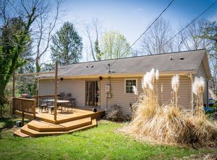 51 Upper Moffitt Rd, Asheville, NC 28805