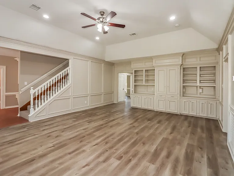 6031 Spring Creek Ln — Photo 5