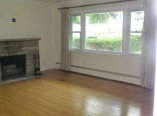 7 Manning St, New Fairfield, CT 06812