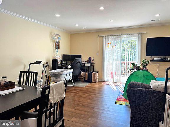 3rd image of 3837 Lansdale Ct #83