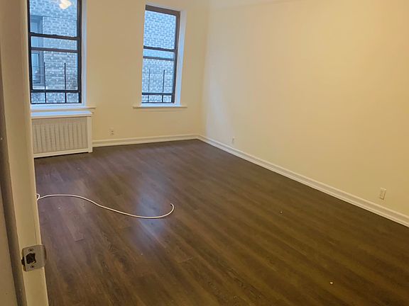 2nd image of 815 W 181st St APT 5D