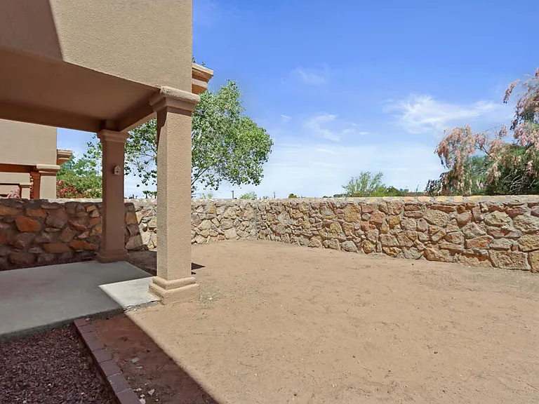 561 Green Village Ct #A — Photo 41