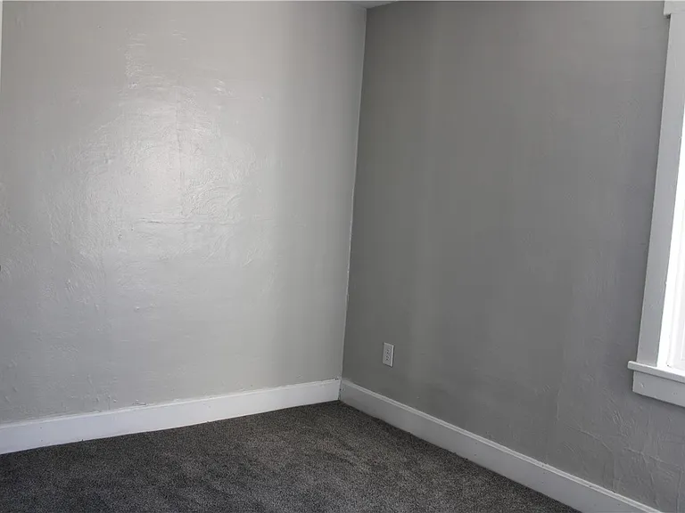 2821 Bertha St — Photo 9