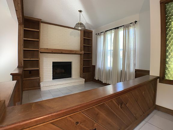 5th image of 2465 Sylvan Chase Dr