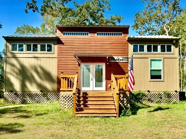 373 N Saddle Surrey Rd, Coldspring, TX 77331