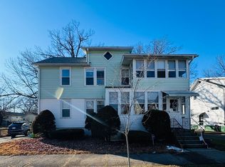 158 Monrovia St, Springfield, MA 01104