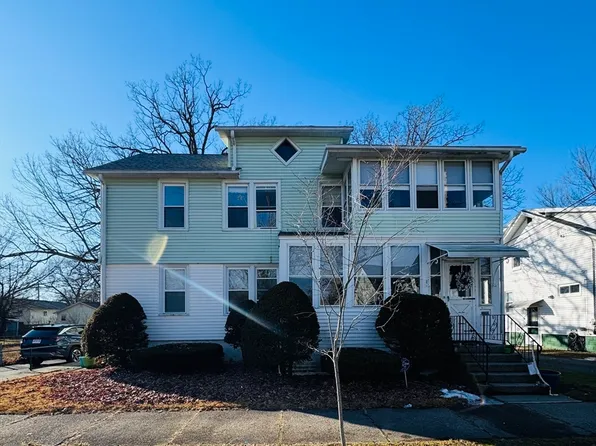 158 Monrovia St, Springfield, MA 01104