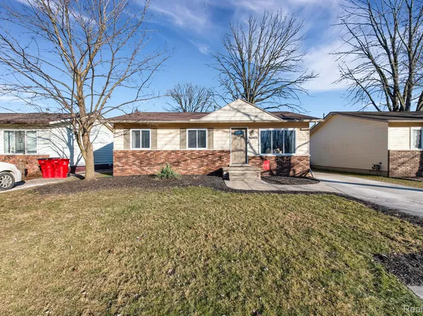 39574 Detroit St, Harrison Township, MI 48045