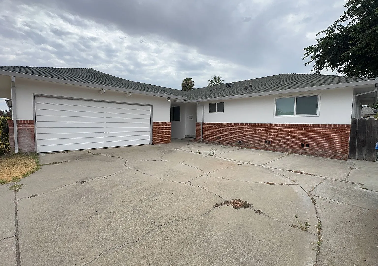 Manteca Home - 3 bedroom 1.5 bathroom — Photo 2