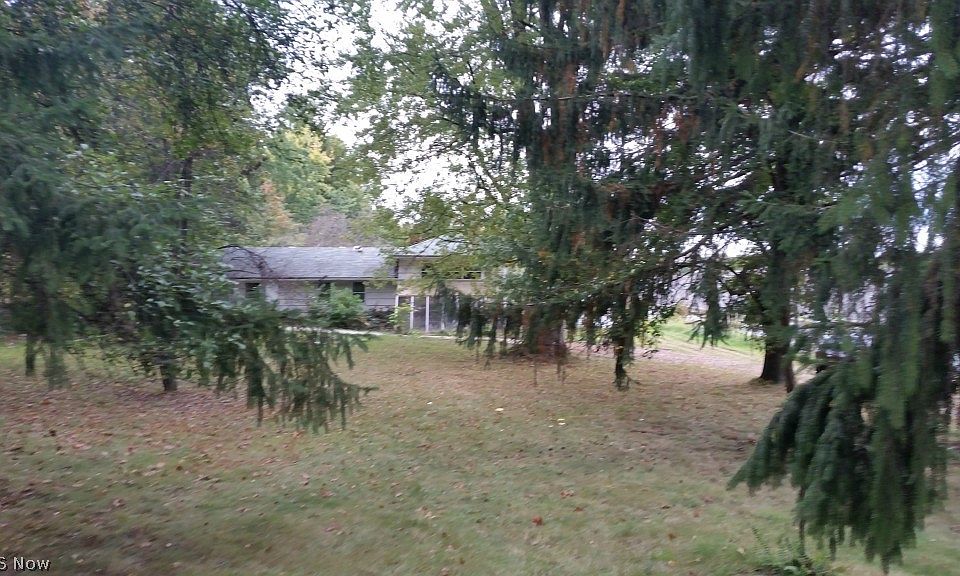 2nd image of 1271 Howe Rd