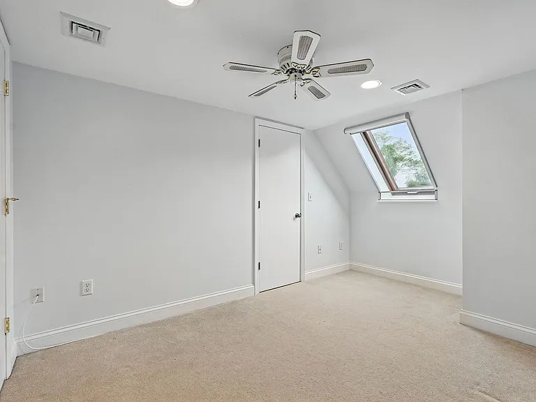 321 Jefferson Dr — Photo 30