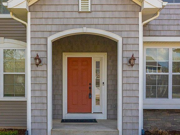 4th image of 2611 Lupine Dr
