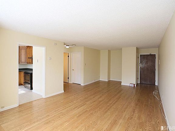 3rd image of 158 Duncan St APT 1