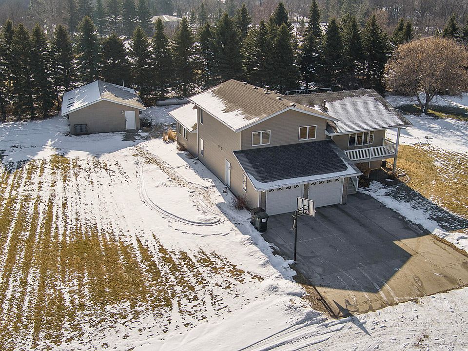 1st image of 830 E Bristol Dr