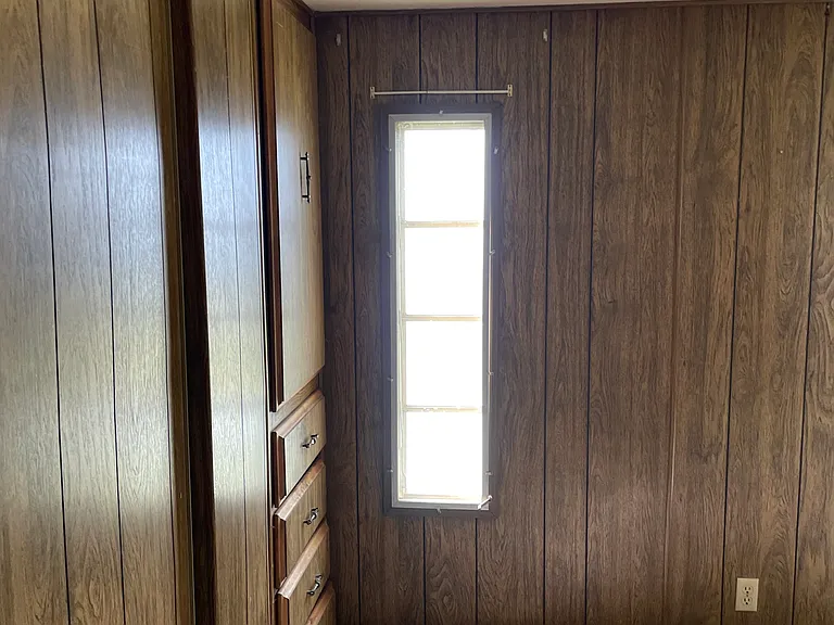 1595 Crystal Ln — Photo 13
