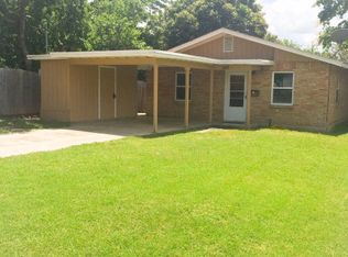 1517 South St, Kerrville, TX 78028