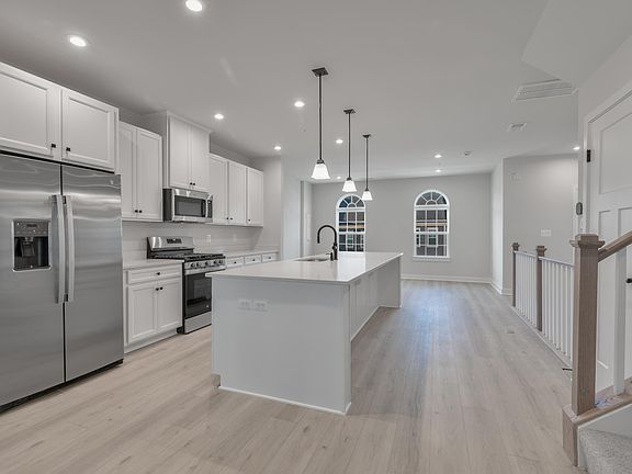 Picasso Quick Move-In