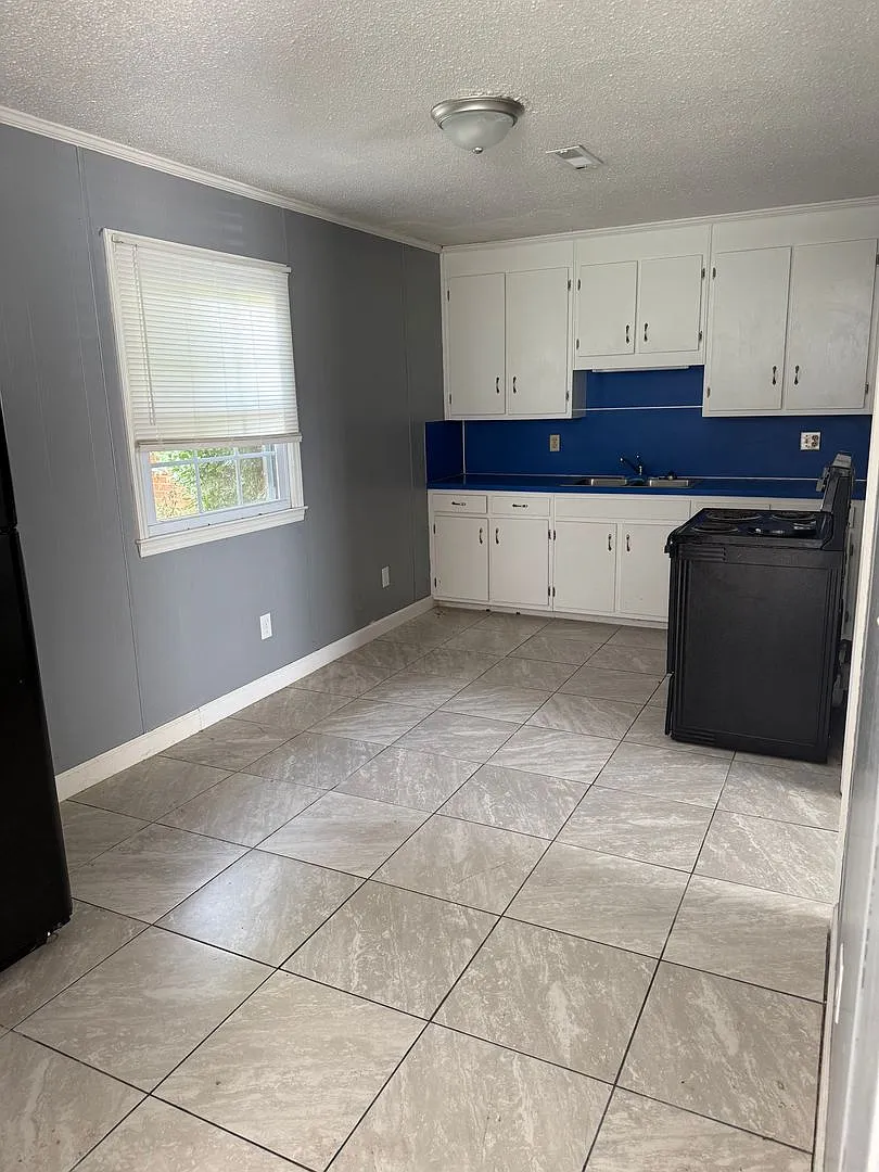 34 Magnolia — Photo 3