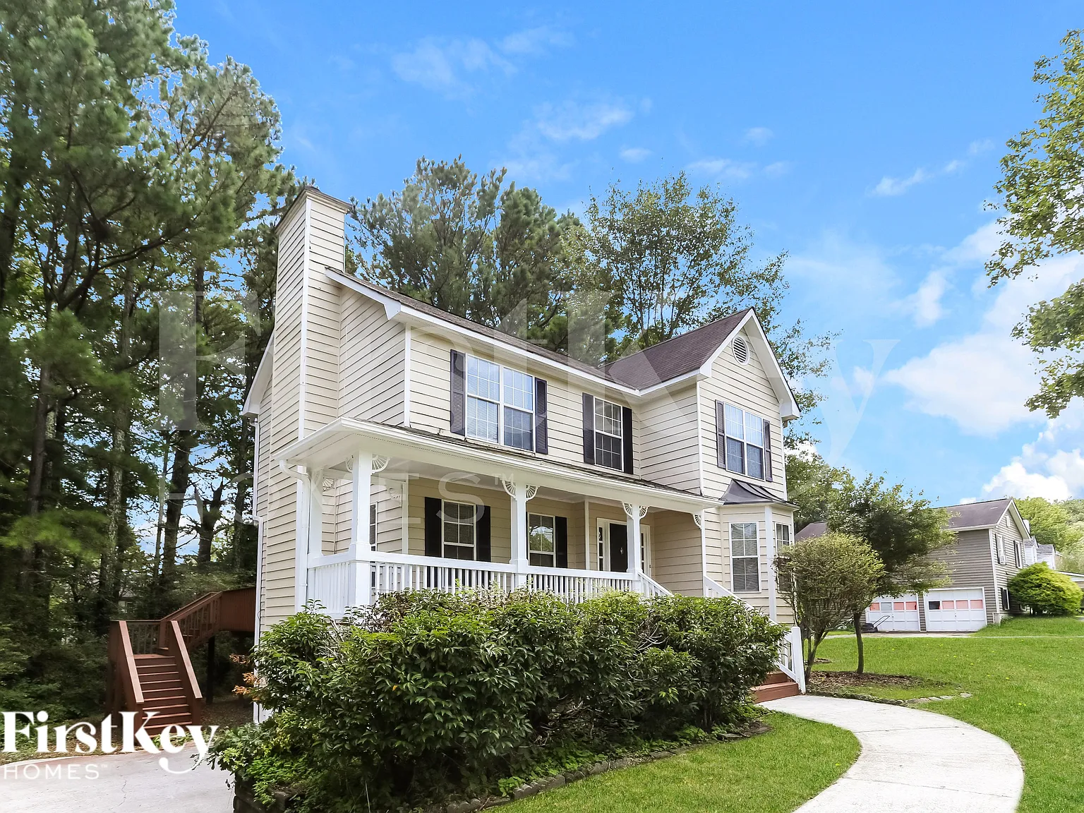 4 bed, 2.5 bath, 1639 sqft, $2,200 — Photo 2