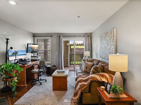 4th image of 7711 NE 175th St Unit D108