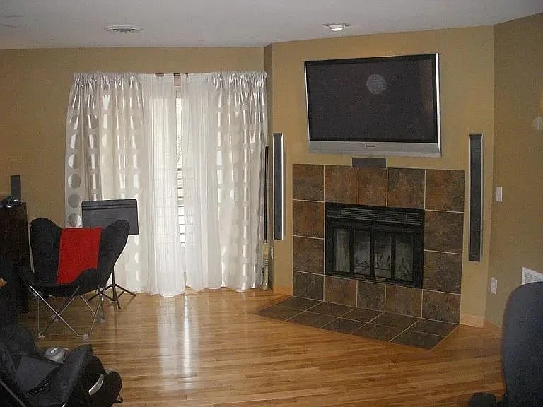 1 bed, 1.0 bath, 700 sqft, $1,700 — Photo 3