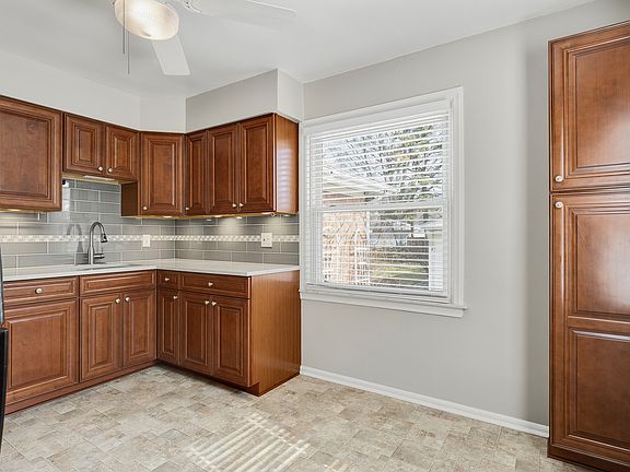 5th image of 3124 N Alexander Ave