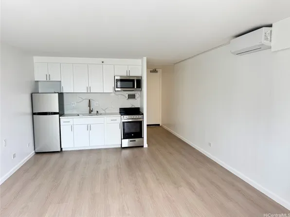364 Seaside Ave APT 812, Honolulu, HI 96815