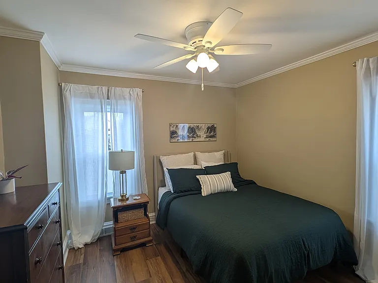 2408 Green St #1 — Photo 9