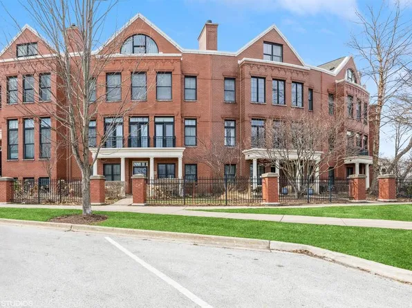 2045 Valor Ct, Glenview, IL 60026
