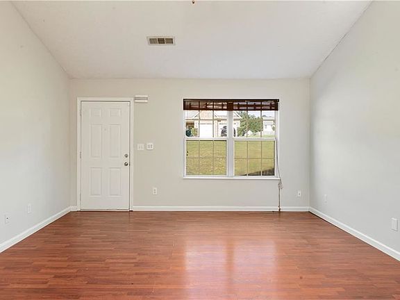 4th image of 4800 Pauline Rd